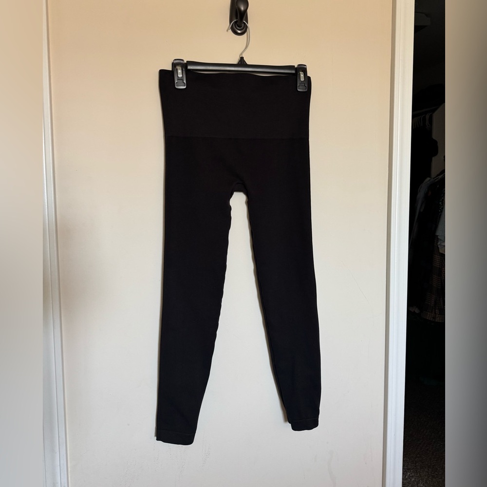 Bundle of 3 Spanx Look At Me Now Leggings size large - Picture 3 of 4